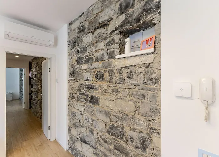 Il Giglio - Free Parking